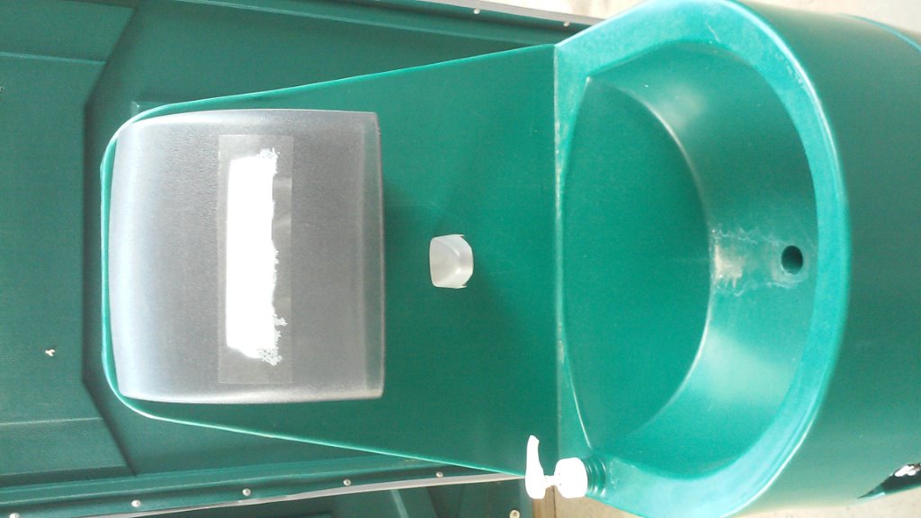 Cold storage trailer exterior