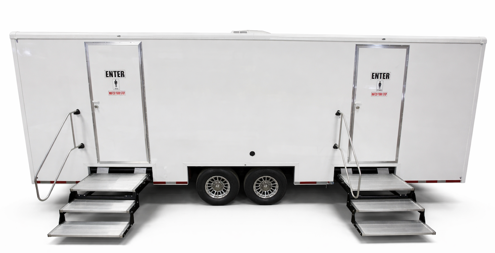 10 station restroom trailer exterior